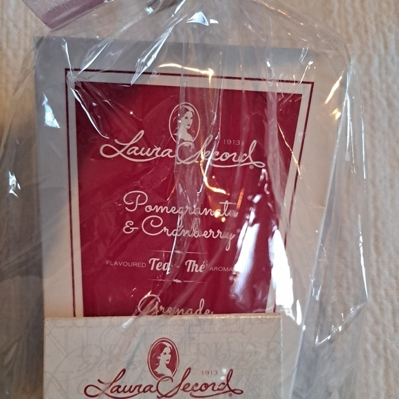 Laura Secord coffee mug gift set - Picture 3 of 6